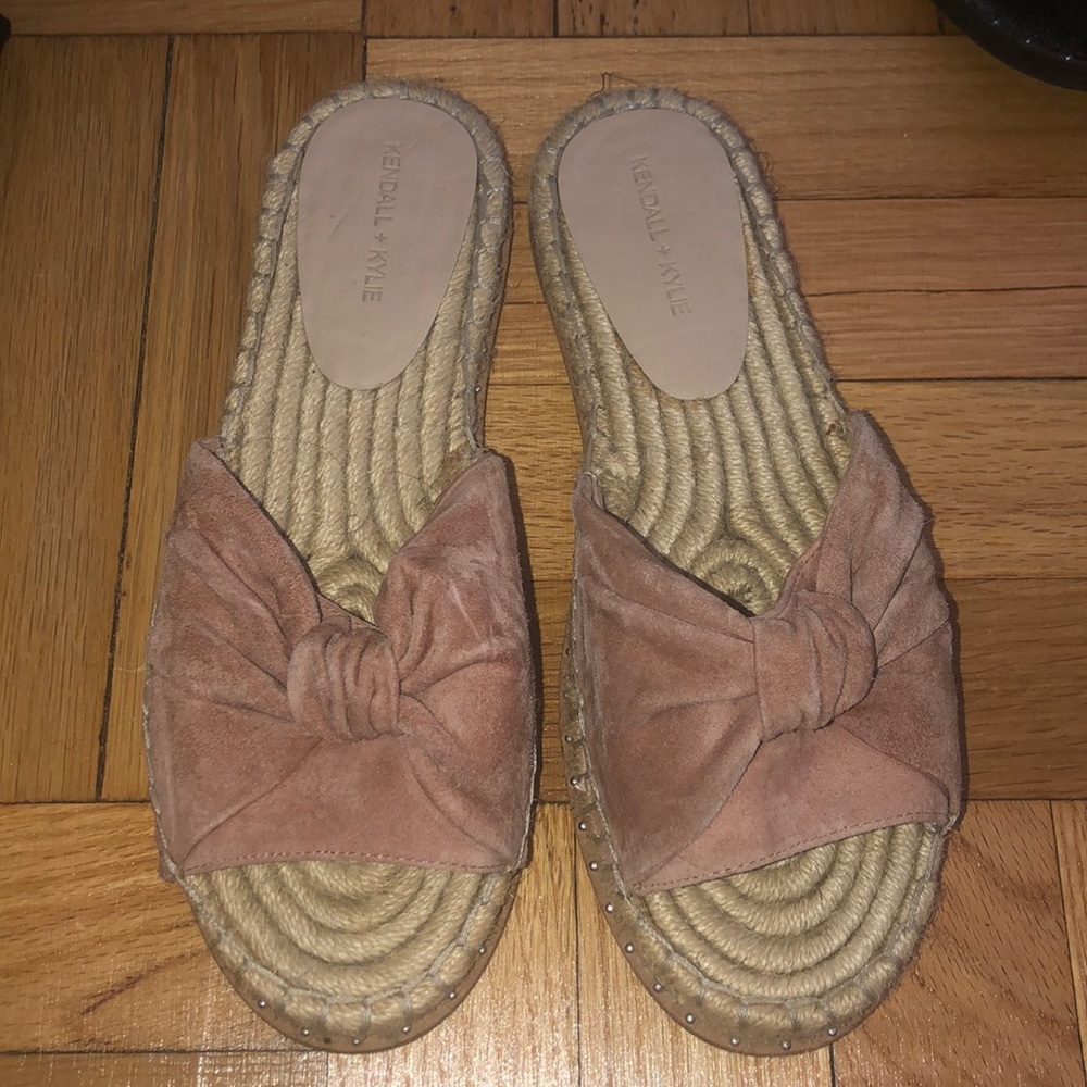 Kendall and Kylie sandals never worn
